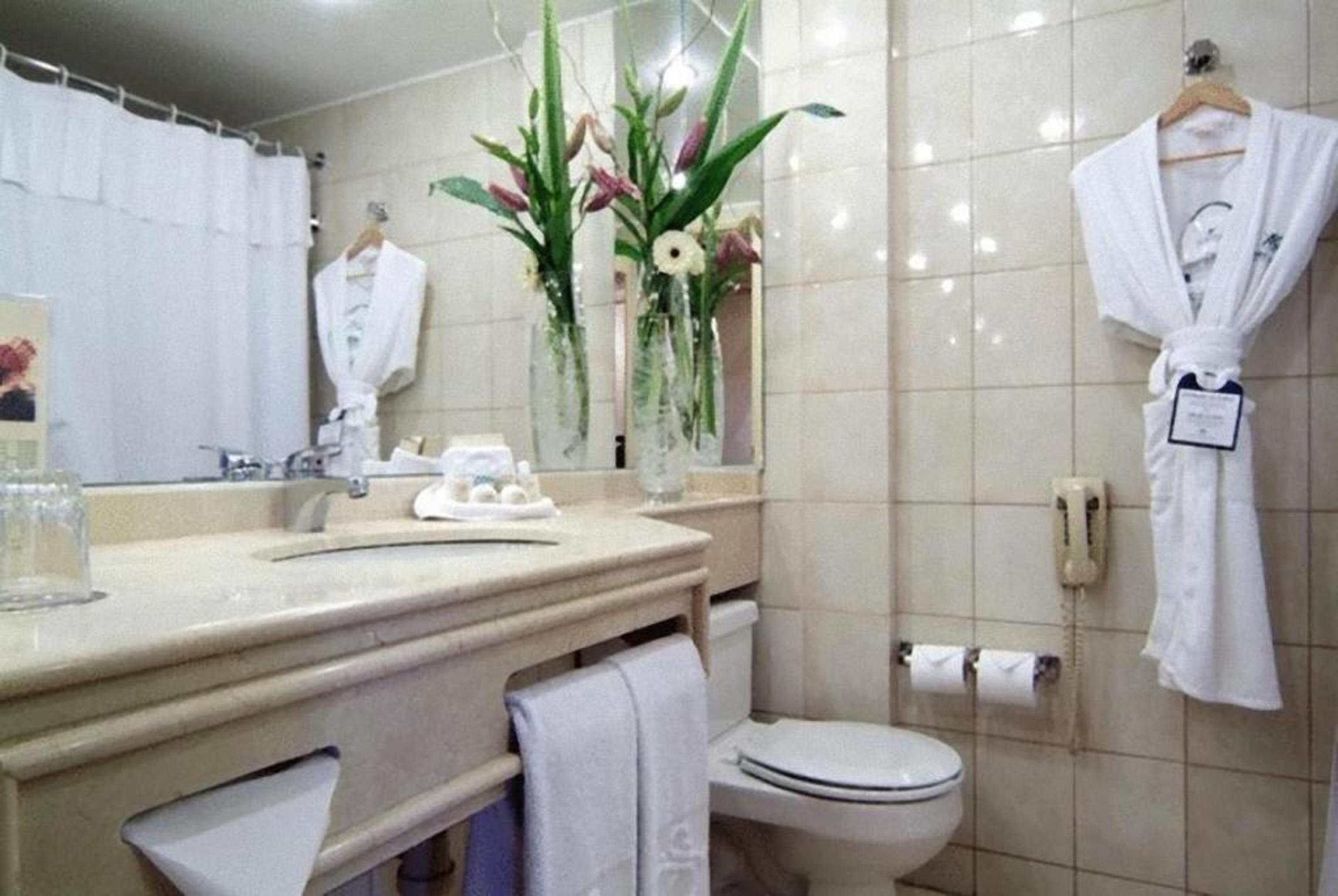 Park Plaza Santiago Hotel Стая снимка