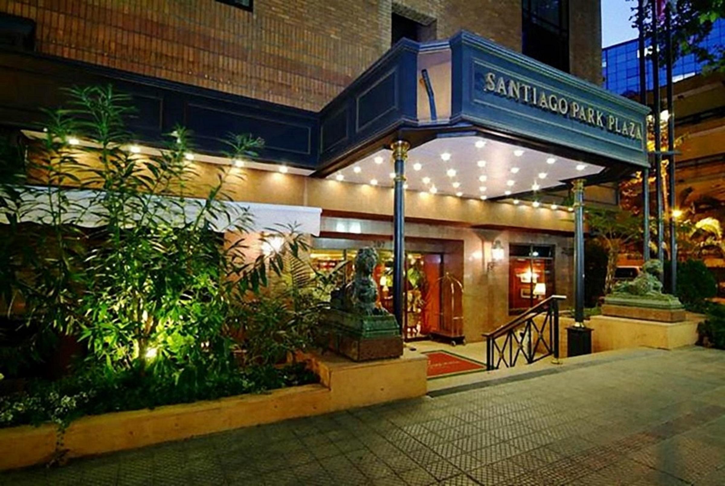Park Plaza Santiago Hotel Екстериор снимка